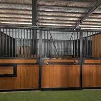 Panneaux de box pour chevaux en métal sur mesure, équipement d'écuries portables pour chevaux