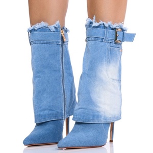Bottines courtes personnalisées à franges en jean léger pour femme, talons aiguilles fins, avec boucles - Product Image 1