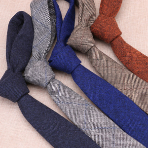 <span class=keywords><strong>Cravate</strong></span> en <span class=keywords><strong>laine</strong></span> jacquard tissée de 6cm pour homme <span class=keywords><strong>Cravate</strong></span> de mariage en cachemire de couleurs unies en rouge marron vert gris - Product Image 3