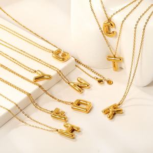 Collier avec initiale en lettres arabes plaqué or 18 carats, bijoux en acier inoxydable, pendentif alphabet personnalisé, collier avec nom - Product Image 1