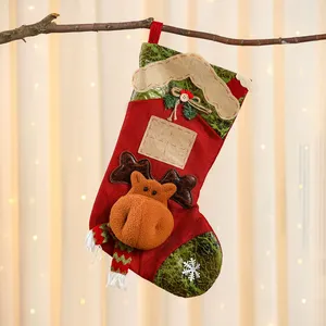 Adorables chaussettes de Noël en 3D avec Père Noël, bonhomme de neige, renne, cadeaux, bonbons, dessins animés, pour décorer la cheminée - Product Image 4