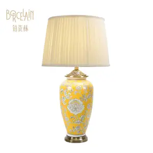 家の装飾のための卸売磁器高級黄色アンティーク中国風結婚式セラミックテーブル花瓶