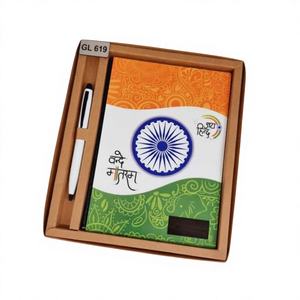 Ensemble de stylo et carnet en cuir et métal sur le thème du Tiranga indien, avec logo personnalisé, pour cadeaux promotionnels d'entreprise - Qualité supérieure, prix bas - Product Image 1