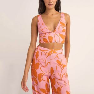 Ensemble de vêtements pour femmes de luxe de haute qualité, imprimé hawaïen, haut sans manches à col en V profond, pantalon, sur mesure, 100% lin - Product Image 3