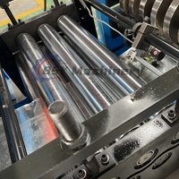 Machine de formage à froid entièrement automatique PLC hydraulique pour poutrelles en acier C et Z de haute précision avec dérouleur