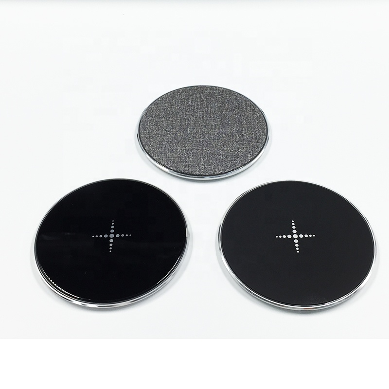 2020 New Design Portable Oem Qi Fast Ultra Thin Aluminum Mobile Phone Wireless Charging Pad Station