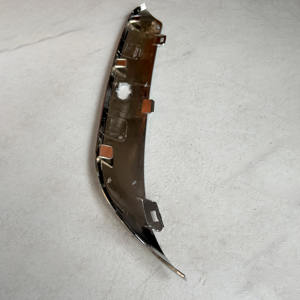 Bande de garniture de pare-chocs avant <span class=keywords><strong>300C</strong></span>, bande brillante de pare-chocs avant - Product Image 5