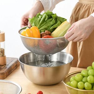 स्टेनलेस स्टील मिश्रण कटोरे और कोलैंडर के साथ बहुउद्देशीय रसोई स्ट्रैनर टोकरी सेट - Product Image 4