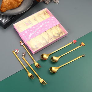 ชุดช้อนส้อมสแตนเลสคริสต์มาส ลายตุ๊กตาหิมะ พร้อมกล่องของขวัญ ช้อนกาแฟ ส้อมผลไม้ ของหวาน ชุดช้อนส้อมสร้างสรรค์ - Product Image 4