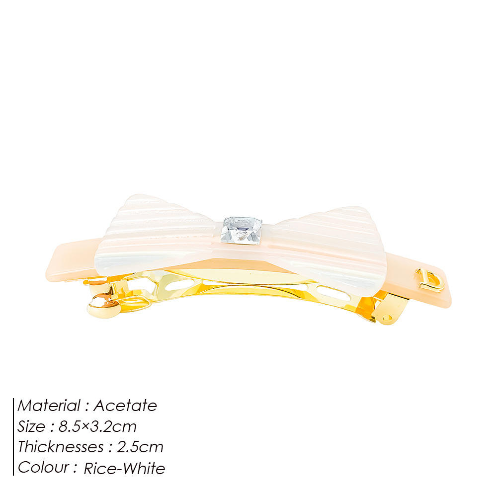 เพชรสีขาว + สีเบจ