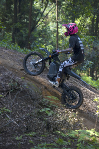 Moto tout-terrain puissante Elyx 100KMH EF80 72V48Ah avec grosse batterie pour adultes - Product Image 2