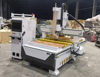 Máquina Fresadora CNC de 3 Ejes Personalizable 1025 1328 Atc Cnc Router Guan Diao para Muebles de Madera