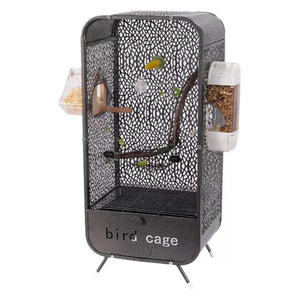 Vente en gros de <span class=keywords><strong>cage</strong></span> à oiseaux en acrylique panoramique transparente et solide villa ornementale anti-éclaboussures <span class=keywords><strong>cage</strong></span> de présentation à domicile pour oiseaux en métal - Product Image 1
