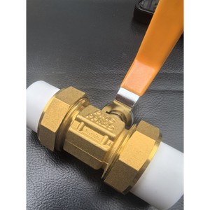 วาล์วบอลทองเหลืองแบบสปริง DN25 พร้อมข้อต่อท่อ PPR สำหรับควบคุมการไหลของน้ำในอุตสาหกรรม - Product Image 4