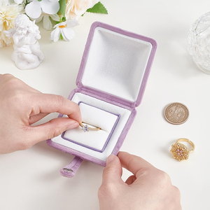 Caja de Joyería de Terciopelo de Alta Calidad con Cierre a Presión y Doble Apertura para Anillos, Collares, Pendientes, Pulseras y Colgantes, Venta al Por Mayor - Product Image 2
