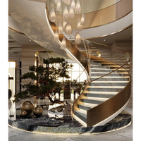 Escalier en colimaçon moderne et luxueux en marbre pour hôtel villa appartements haut de gamme Matériau en acier Verre Design intérieur élégant en marbre