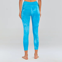 Shorts de yoga taille haute à compression élevée, dos en V, froncé pour un effet push-up, jambe large, extensible dans quatre directions, séchage rapide, écoresponsable, Spandex/Nylon