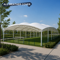 Couverture de terrain de futsal en membrane, structure en acier multi-arche ondulée, imperméable, résistante aux UV, translucide, sur mesure