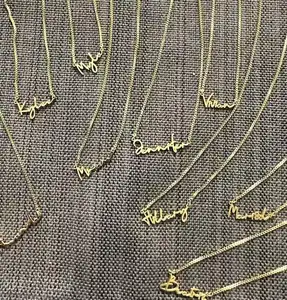 Nome Personalizado Colar Para Mulheres, 18 K Banhado A Ouro Aço Inoxidável Nome Personalizado Colar Presente De Aniversário Para Ela