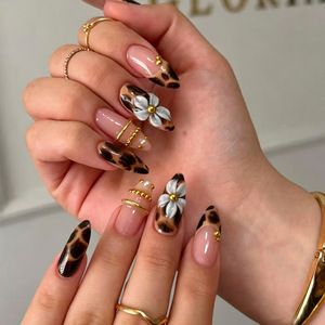 24 faux ongles stiletto extra longs à presser, rouge et noir gothique, avec motifs roses 3D, pour femmes et filles - Product Image 4