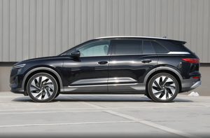 Acceptons les commandes personnalisées pour le modèle Audi Q5 2023 40 <span class=keywords><strong>E</strong></span>-tron (Set Standard ou Set Mecha) SUV EV. Veuillez nous contacter pour les tables de configurations de tous les modèles. - Product Image 2