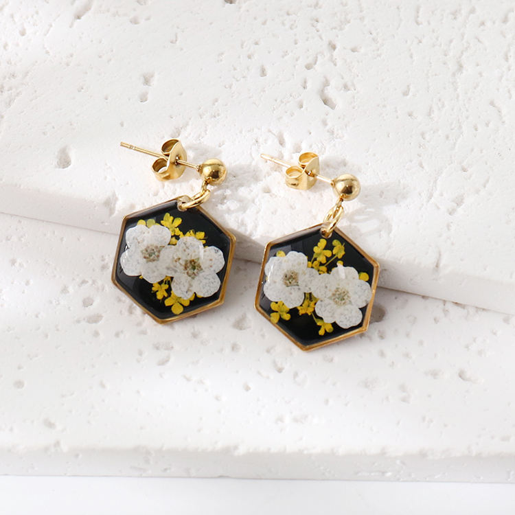 little white daffodils