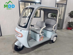 Une variété de couleurs est disponible pour ce tricycle, idéal pour les trajets quotidiens. Ce tricycle pour adultes est équipé. - Product Image 3