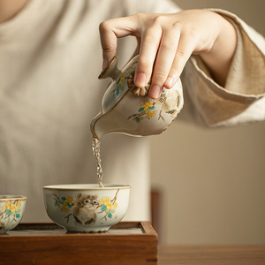 Juego de té portátil de cerámica Huang Ru Kiln Cat, una tetera y tres tazas, para uso en exteriores. - Product Image 5