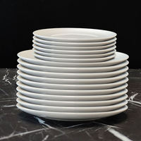 Assiettes à dîner en céramique blanche modernes en gros, ensembles de vaisselle à motifs personnalisés pour restaurants et hôtels, assiettes résistantes au lave-vaisselle
