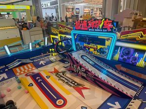 Nuova <span class=keywords><strong>Macchina</strong></span> <span class=keywords><strong>da</strong></span> Corsa per Bambini con Telecomando, 6 Giocatori, <span class=keywords><strong>Gara</strong></span> Competitiva Indoor - Product Image 2