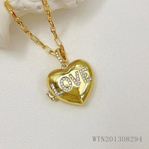 Collar Chapado en Oro de 18k con Corazón de Durazno para Mujer, Mamá - Product Image 3