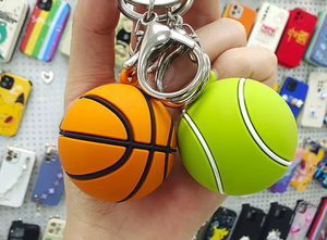 Porte-clés en silicone souple PVC en forme de ballons de sport 3D (tennis, rugby, basketball, football, soccer) – Vente en gros depuis la Chine à prix abordable - Product Image 5
