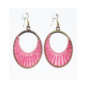 Pendientes ovalados colgantes florales coloridos triangulares de Zirconia cúbica multicolor de Metal mate ligero dorado de Bolivia 2026 para mujer - Product Image 5