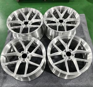 Rines Monobloque Forjados T6061 de 16-26 Pulgadas 5x108 5x112 5x114.3 5x120 5x130 Cóncavos de Aleación para BMW Audi Mercedes Ferrari Maybach - Product Image 1