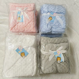 Couverture pour bébé nouveau-né douce et confortable en <span class=keywords><strong>polaire</strong></span> polyester tricotée double couche écologique avec pompon - Product Image 2