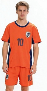 חולצת כדורגל מועדון בהתאמה אישית 100% פוליאסטר שרוולים קצרים לוגו קדמי שירות OEM לגברים הולנד בית # ג'רזי 10 - Product Image 2