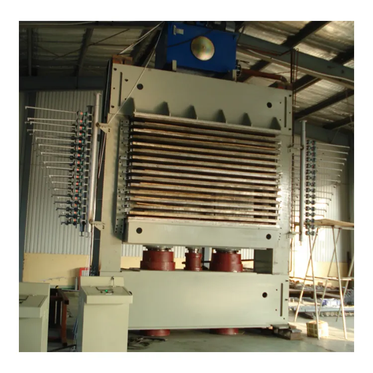Macchina della pressa a caldo del compensato idraulico multistrato della fabbrica di Shengyang