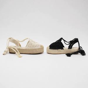 Sandalias de Plataforma con Esparto y Borlas de Macramé Hechas a Mano para Mujer, con Logotipo Personalizado OEM, Calzado de Verano - Product Image 3