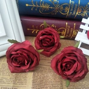 Tête <span class=keywords><strong>de</strong></span> <span class=keywords><strong>rose</strong></span> artificielle unique <span class=keywords><strong>de</strong></span> 6cm faite à la main pour décoration murale <span class=keywords><strong>de</strong></span> fleurs <span class=keywords><strong>de</strong></span> mariage - Product Image 4