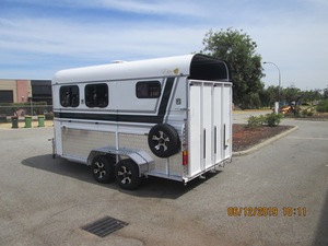 Remolque de Lujo Expandible para Caballos con Tanque de Agua, Diseño Ligero, Neumáticos de Goma Sólida, 4-6 Asientos, Capacidad de 2000 kg para Turismo - Product Image 2
