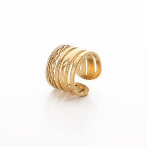 Sandales plates personnalisées pour femmes avec 12 anneaux ajustables en acier inoxydable, motif clouté et anneaux magnétiques géants pour les orteils - Product Image 4