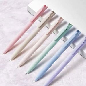 Juego de 6 Bolígrafos de Gel de 0.5mm, Tinta de Color Morandi, Diseño Lindo, Tacto Suave, para Oficina y Escuela, Personalizables - Product Image 4