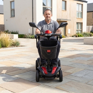 Scooter de Movilidad Impermeable con Asiento Ajustable, Velocidad de 8 KM/H, para Transporte Diario - Product Image 1