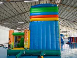Carrera de obstáculos inflable para niños Casa hinchable con tobogán Casa de rebote Venta al por mayor Patio interior inflable - Product Image 4