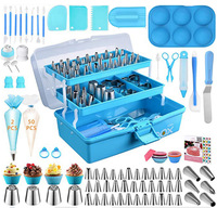 Kit professionnel de décoration de gâteaux, ensemble de douilles en acier inoxydable avec poche à douille et tableau de motifs pour la pâtisserie de cupcakes