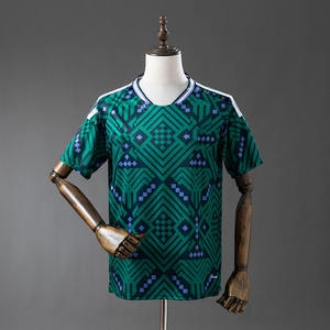 เสื้อฟุตบอลซาอุดีอาระเบียรุ่นเรโทร 2627 แบบพิมพ์ลายด้วยความร้อน ผลิตจากโพลีเอสเตอร์ 100% แห้งเร็ว ระบายอากาศได้ดี รับสั่งทำ - Product Image 1