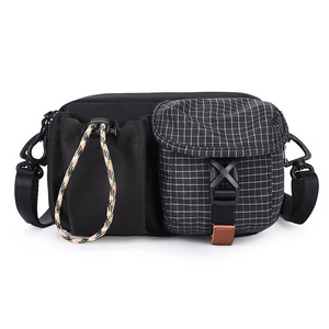 Sac à bandoulière carré multi-poches de style japonais bohème, brodé, populaire, pour le sport, design bandoulière croisée - Product Image 6