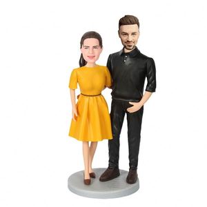 Bobblehead personnalisé fait main pour la remise des diplômes, idéal pour la décoration de la maison ou comme cadeau d'affaires - Product Image 2
