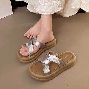 Sandales d'été style plage, mode américaine, multifonctionnelles, à semelle épaisse et bout ouvert, avec amorti, pour femmes, fabriquées avec des matériaux confortables - Product Image 5