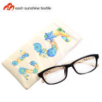 Pochette pour lunettes de soleil en microfibre imprimée de logo personnalisé avec feuille de fer élastique Étuis et sacs à lunettes